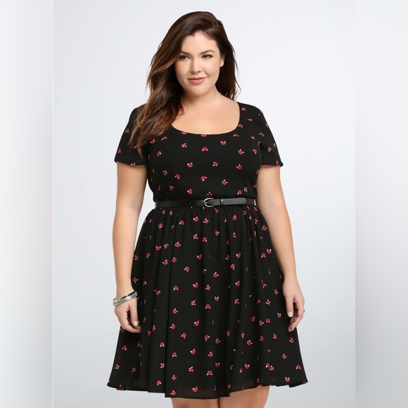 torrid Dresses & Skirts - EUC Torrid Black Fox Print Skater Dress
